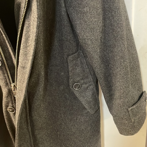 Polyester Coat (Gap) 3/4 length - Picture 6 of 6